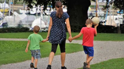 Piękna Niedziela Wielkanocna zachęciła licznych mieszkańców na popołudniowe spacery