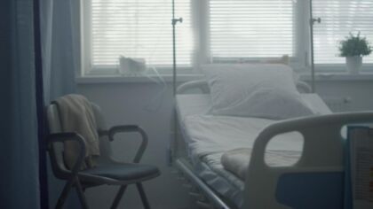 Udar Mózgu: Kluczowe Objawy i Szybka Reakcja, Które Mogą Uratuje Życie
