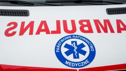 Zadbaj o bezpieczeństwo – spadający śnieg z dachów to poważne zagrożenie!