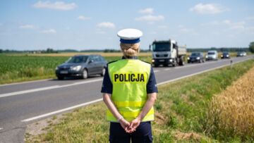 Będzino: 26-latek z promilem wpadł do rowu