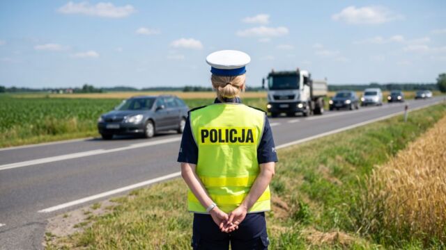 Będzino: 26-latek z promilem wpadł do rowu