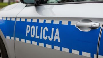 W południe policjanci uczcili zmarłego kolegę
